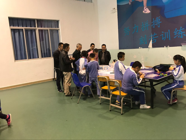 深圳龙岗比特实验室未来工程师选拔赛展开