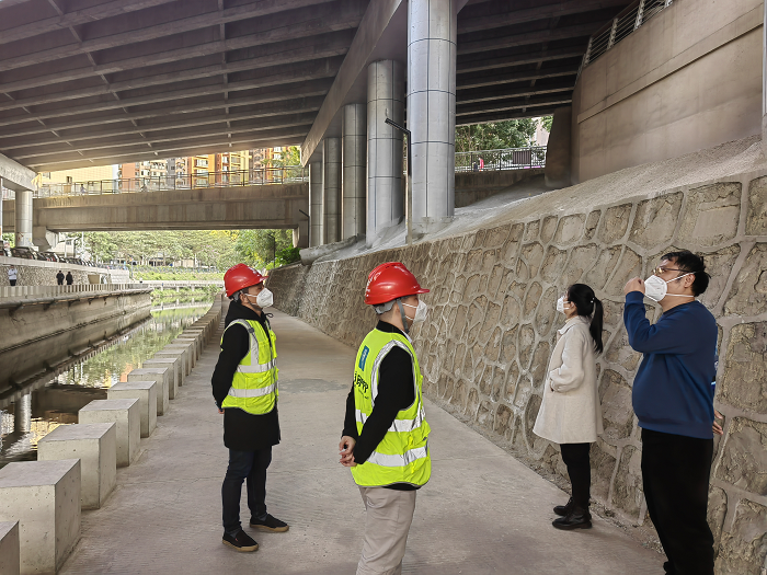 深圳市交通运输局龙岗管理局陪同省考评组开展“平安公路”示范路创建考评工作2.png