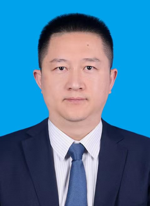 丁正红：深圳市龙岗区政府党组成员、副区长