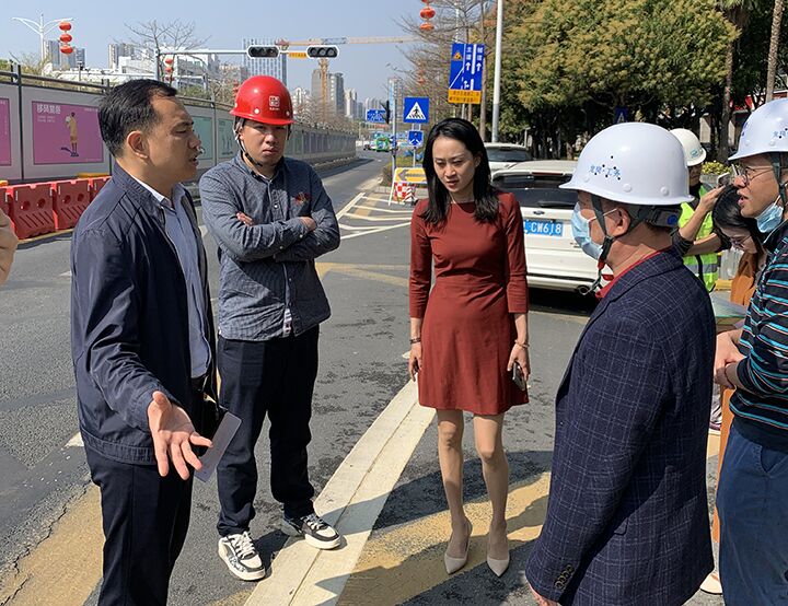 20210223深圳市交通运输局龙岗管理局现场调查清林路、白灰围一路占道施工情况.jpg