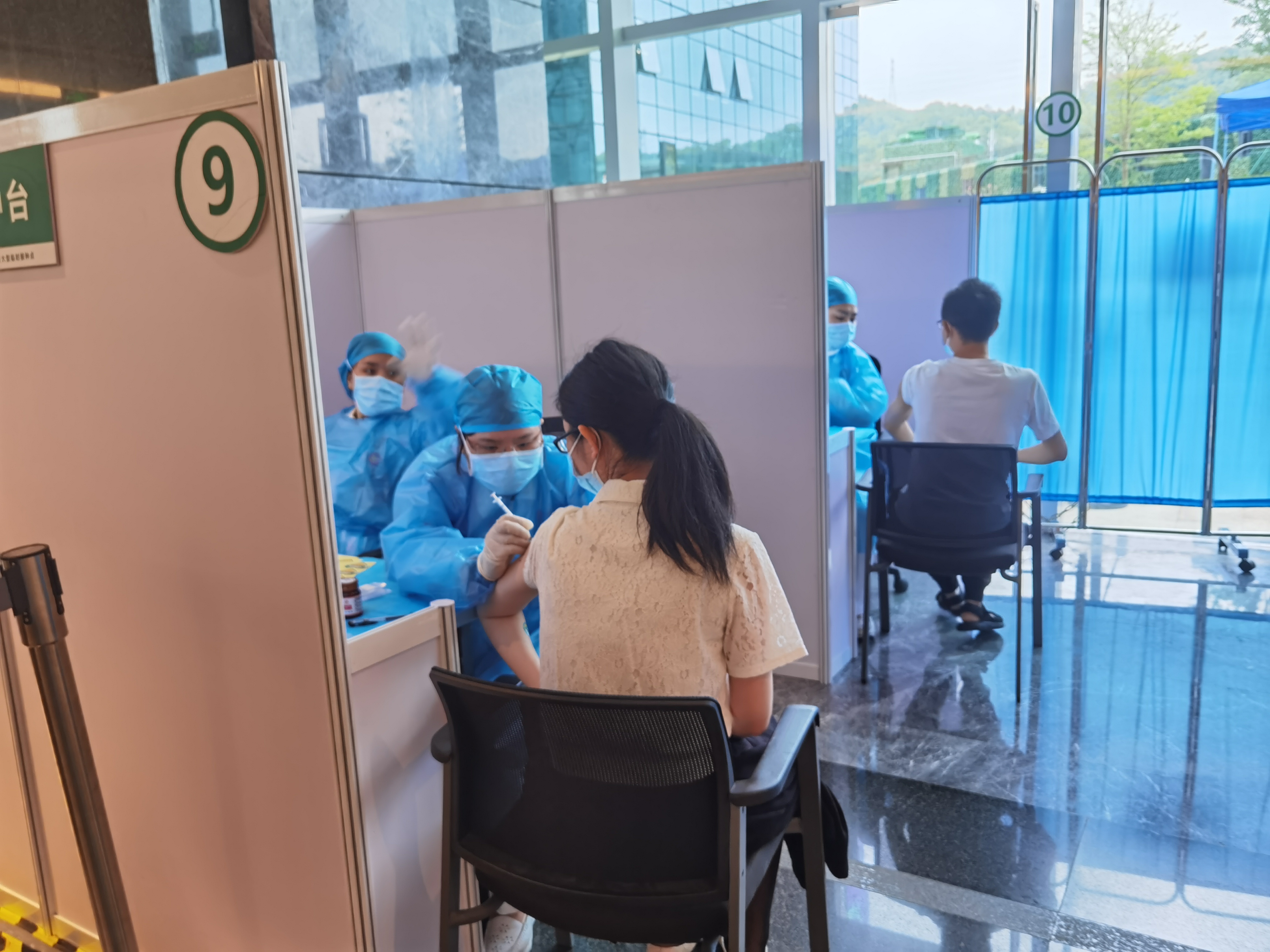 坂田街道增设龙岗区首个园区疫苗集中接种点.jpg
