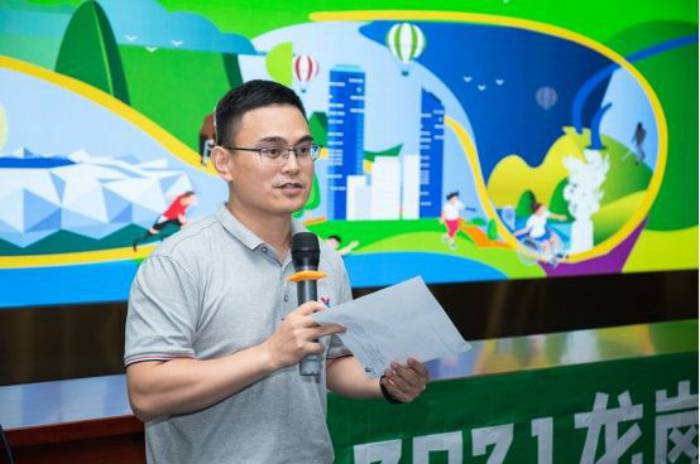 0712-2深圳市社会公益基金会副理事长及秘书长杨钦焕总结发言-1.jpg