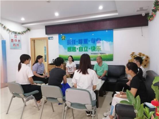 区残联陈伟辉调研员、林戈主任指导复工复产工作.jpg