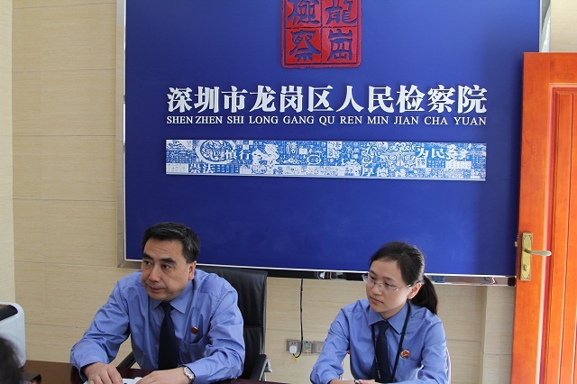 11月7日，我院党组书记、检察长邱伯友参加检察长接访日活动。