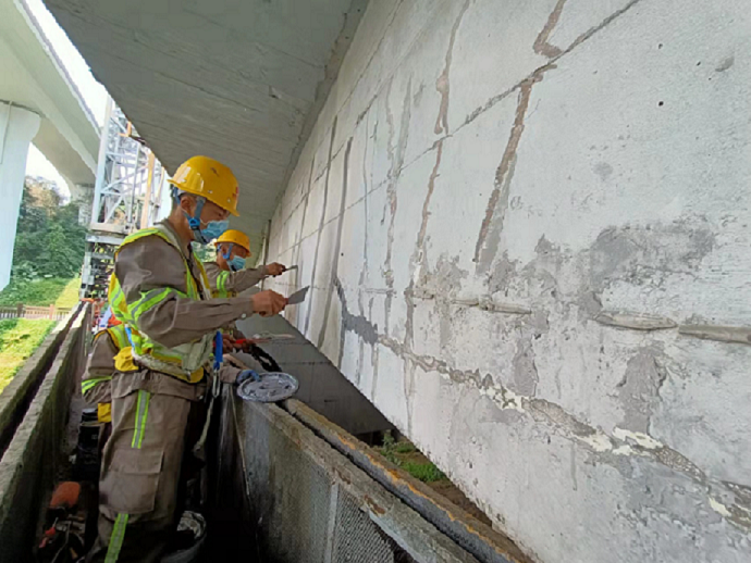 深圳市交通运输局龙岗管理局开展汛期道路交通安全隐患排查整治工作-沙湾中桥整治工程.png