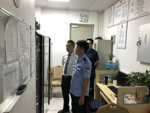 平湖所持续开展“打通生命通道”整治夜查行动