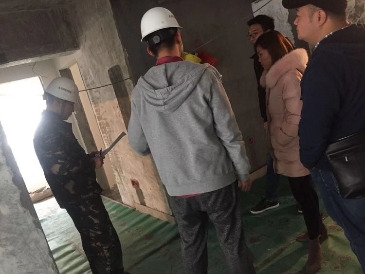 分管副站带队开展零星工程安全排查工作,提高施工人员安全意识,教育工程发包业主,尽一切手段确保业主和作业人员把各项安全措施落到实处 (9) 分管副站带队开展零星工程安全排查工作,提高施工人员安全意识,教育工程发包业主,尽一切手段确保业主和作业人员把各项安全措施落到实处 (9)