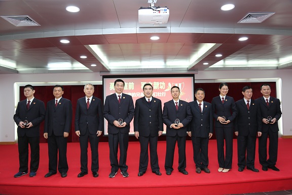 9、全体班子成员与转隶人员合影留念（3）