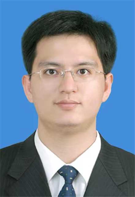 黄云：深圳市龙岗区委常委、区政府党组成员、副区长