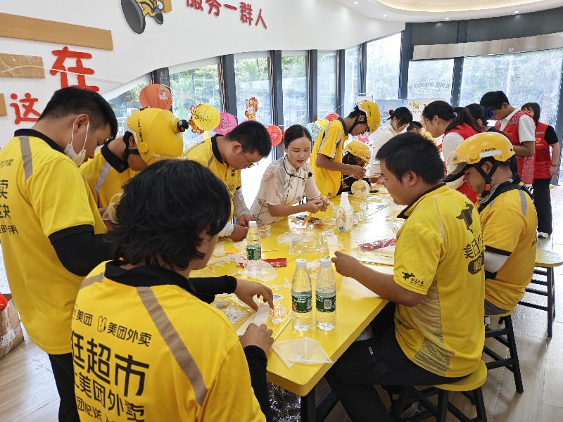 6学做灯笼.jpg