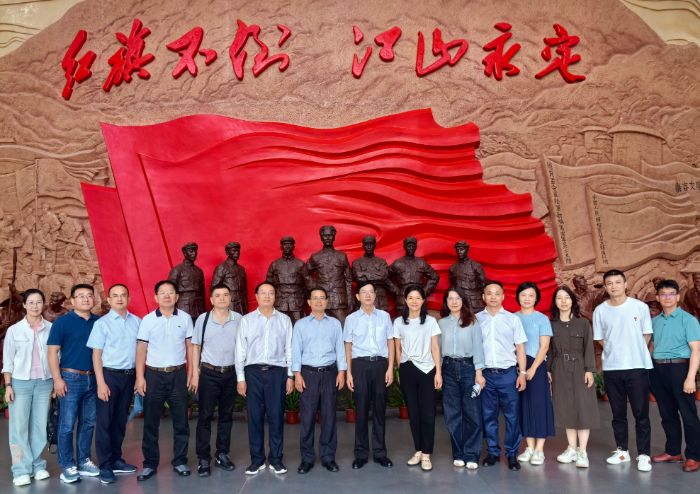 部和司令部旧址,古田会议会址,中央红色交通线纪念馆等地开展现场学习