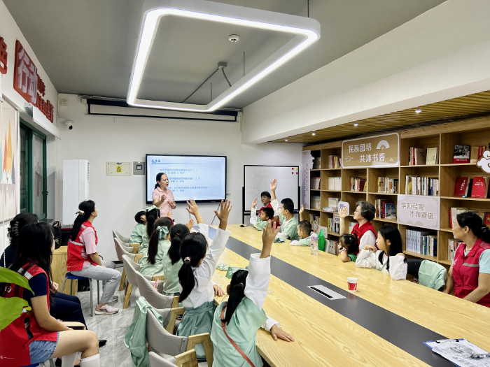 指尖绽非遗之花，童心酿文化之蜜：四季花城社区非遗研学营让千年技艺在童趣中 “活” 起来.doc_17