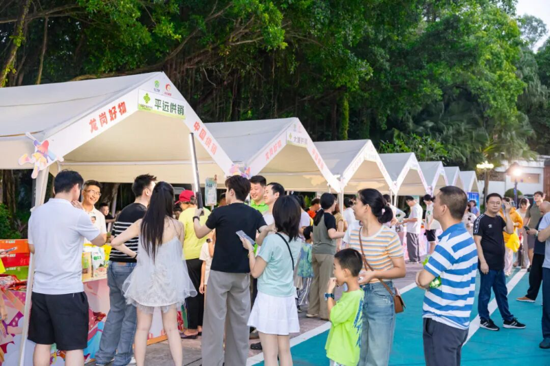 20251023”龙岗好物”敲门！国企助农进社区，“百千万”惠生活-2.jpg