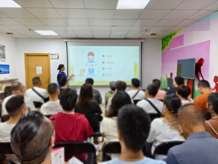 组织社区矫正对象开展禁毒普法宣传2.jpg