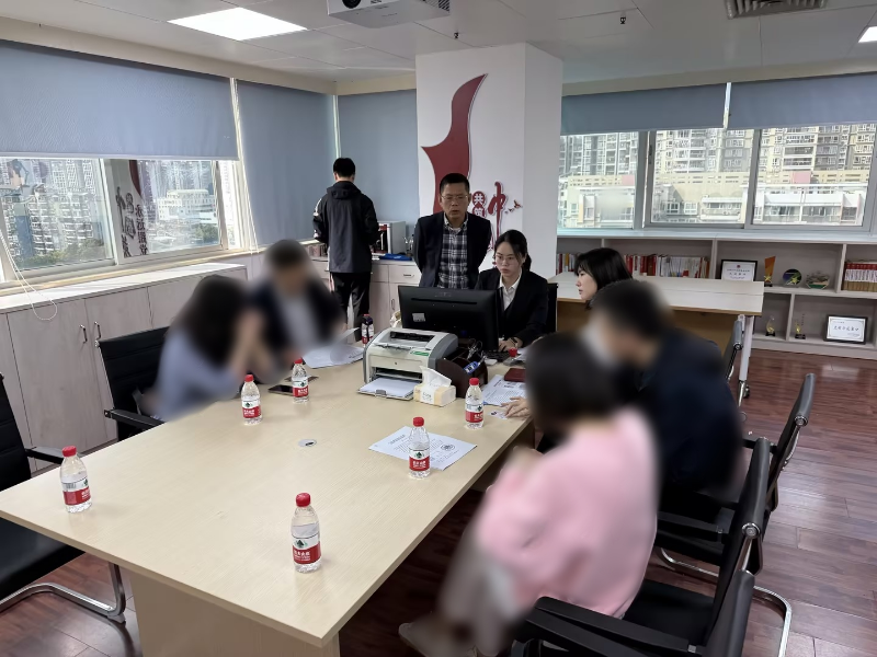 1.《资产处置协议》签订现场.jpg